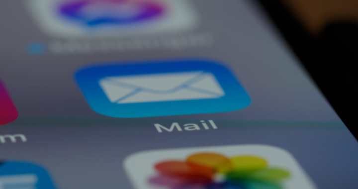 Wypowiedzenie przez e-mail – czy jest ważne?